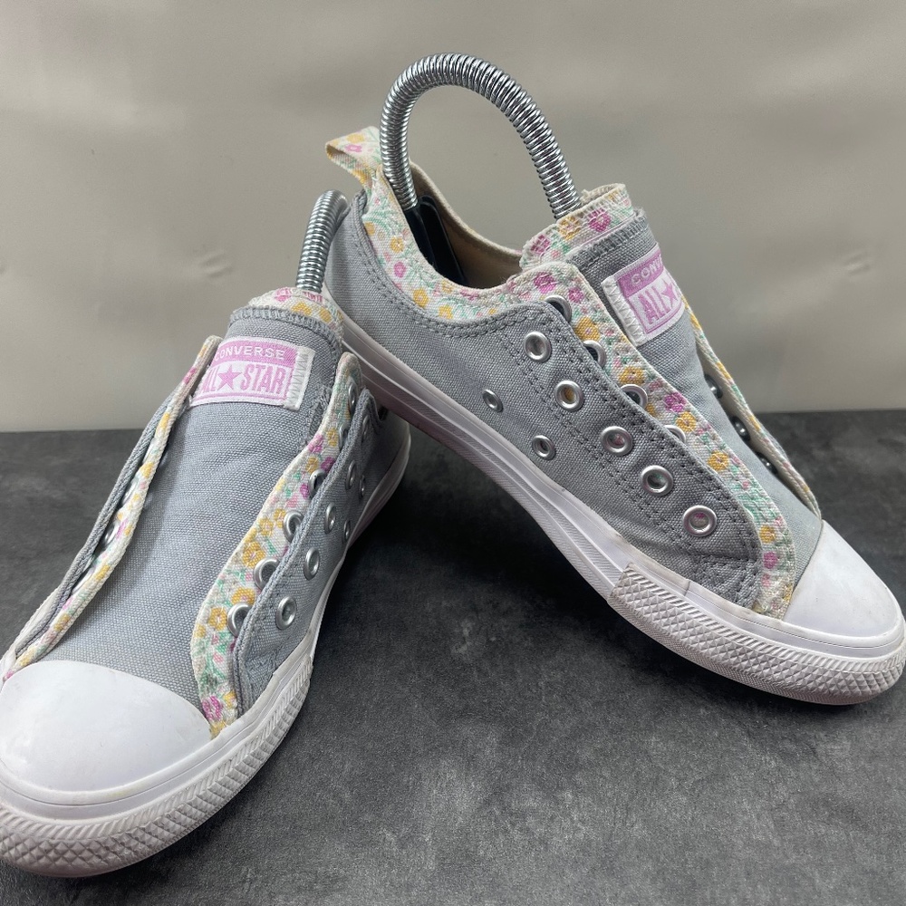 Converse All Star Chuck Taylor Junior Shoes Gray Floral 2M Double Tongue Sneaker